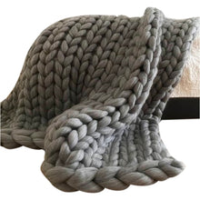 Load image into Gallery viewer, Avery Chunky Hand-Knit Throw
