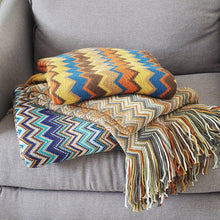 Load image into Gallery viewer, Arlo Knitted Stripe Throw
